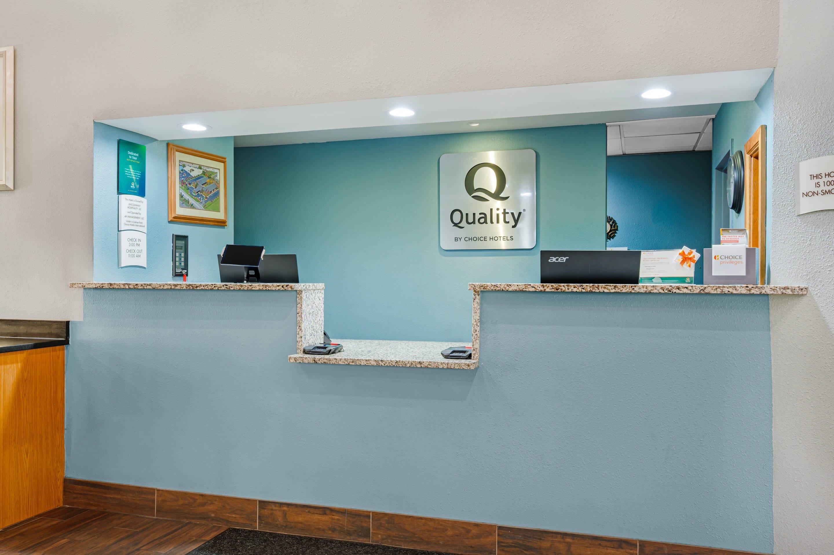 Hotel lobby | Quality Inn & Suites