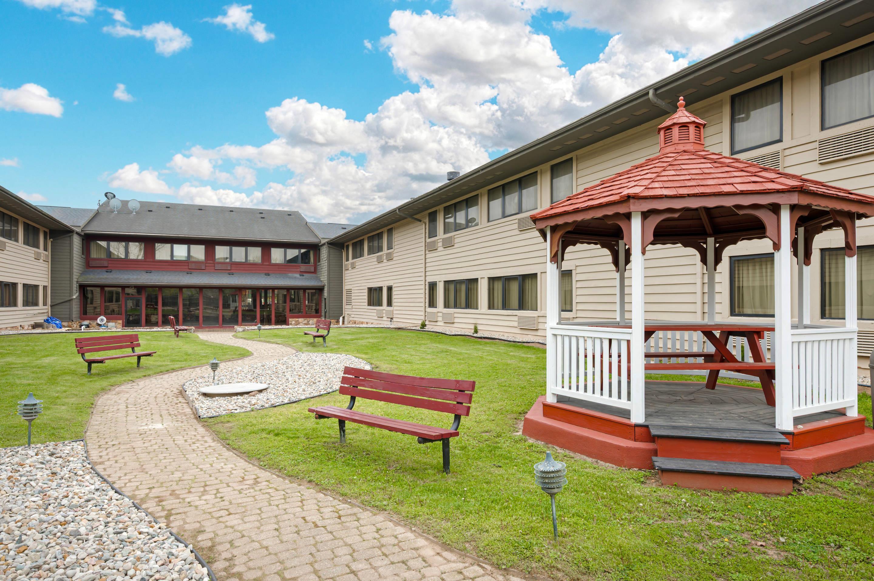 Outdoor area | Quality Inn & Suites