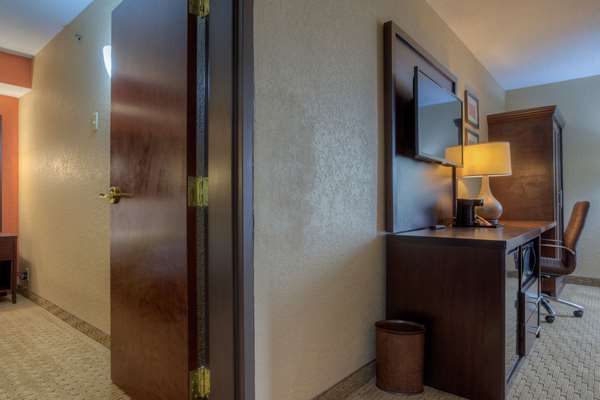 Suite - Comfort Inn & Suites Evansville