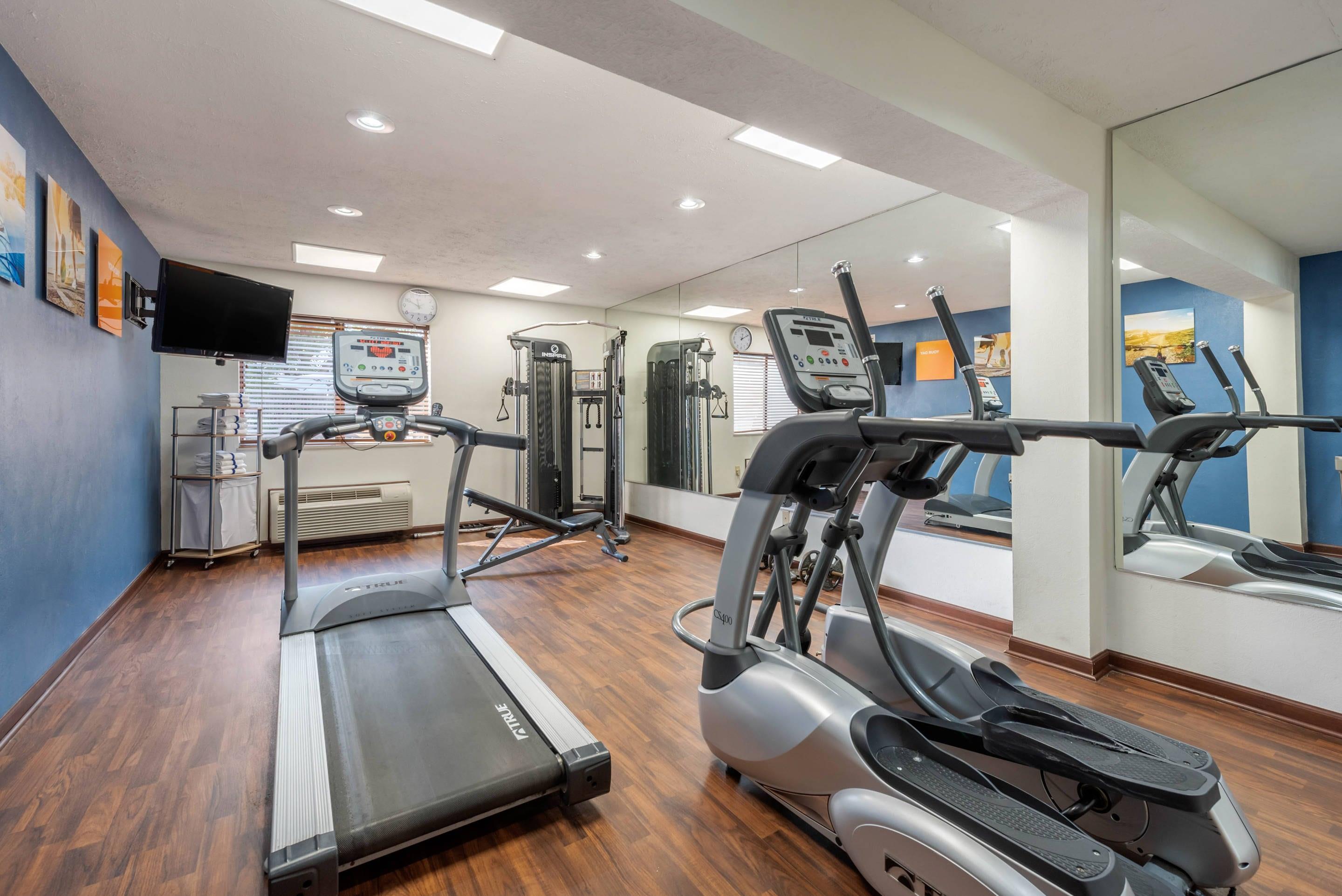 Fitness center | Comfort Inn Indianapolis South