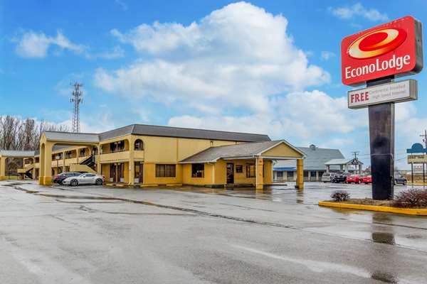 Exterior view - Econo Lodge Seymour - I-65, Exit 50