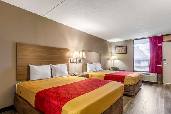  - Econo Lodge Seymour - I-65, Exit 50