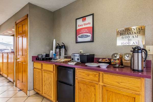 Amenities - Econo Lodge Seymour - I-65, Exit 50