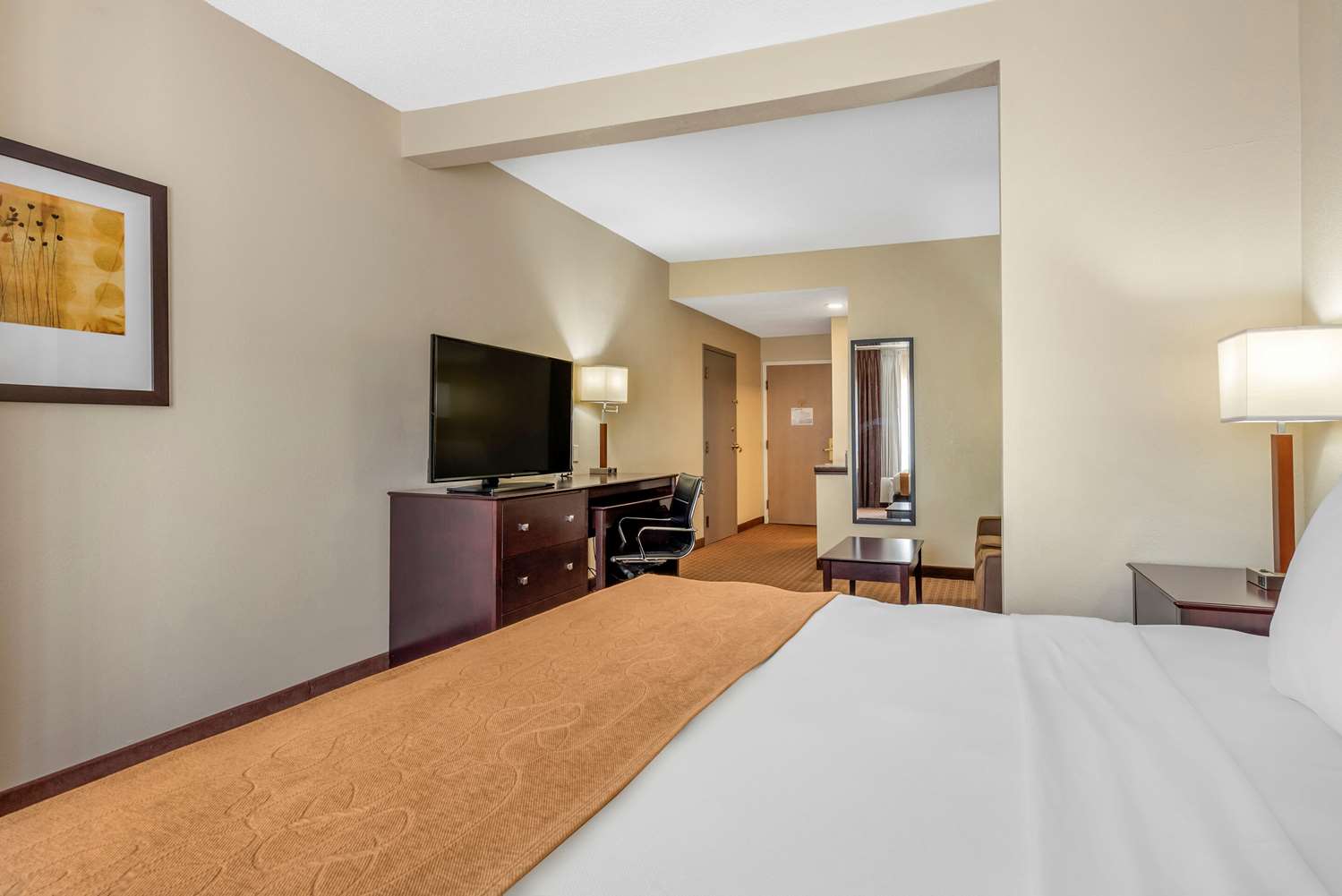Comfort Suites Marion, IN See Discounts