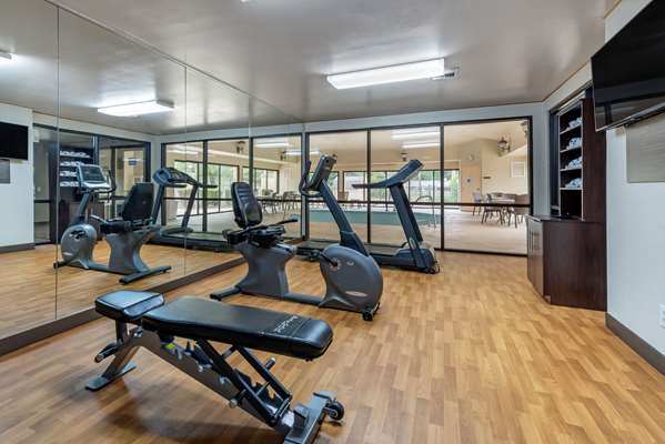 Fitness/ Exercise Room - Comfort Suites Marion