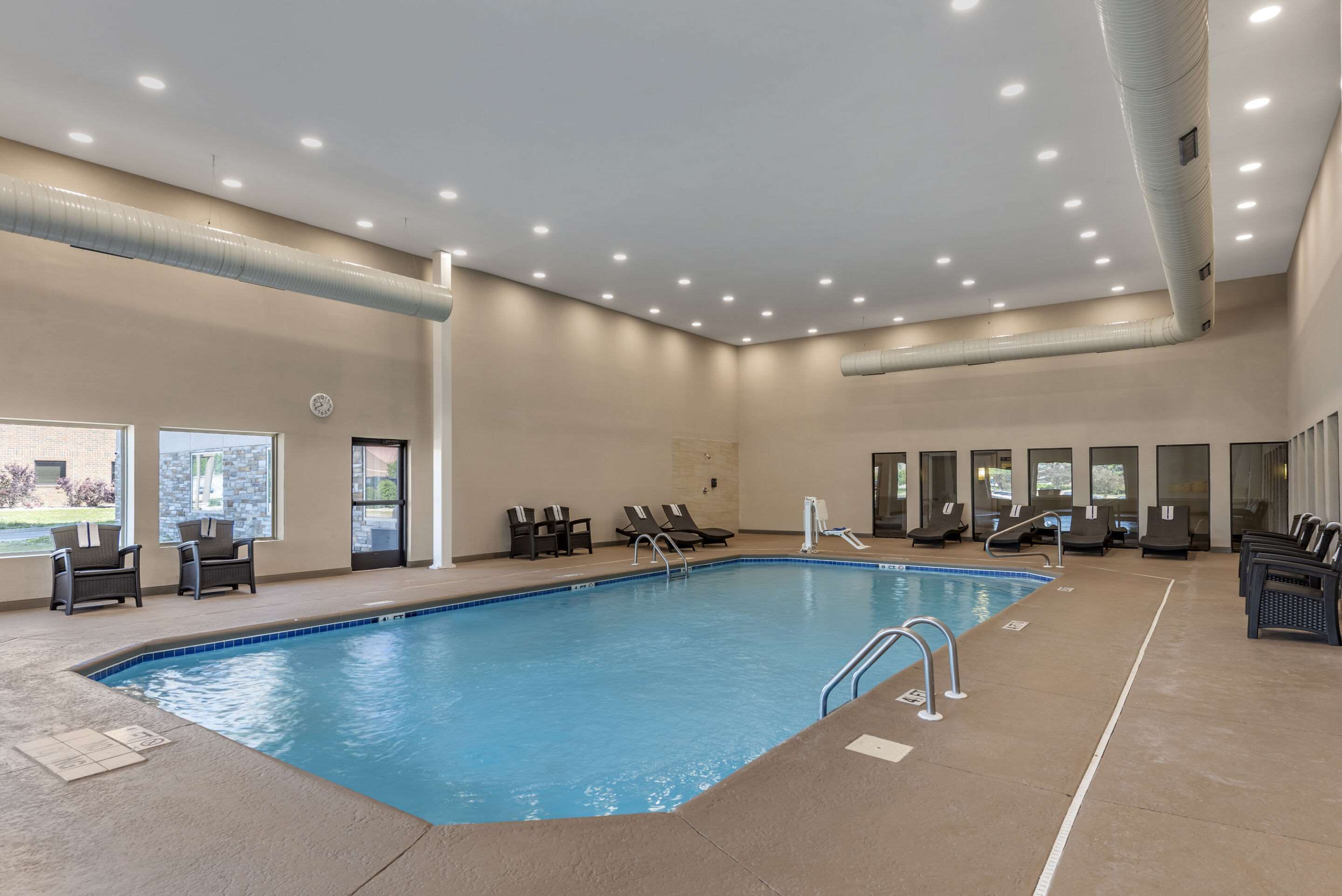 Indoor pool | Comfort Suites South