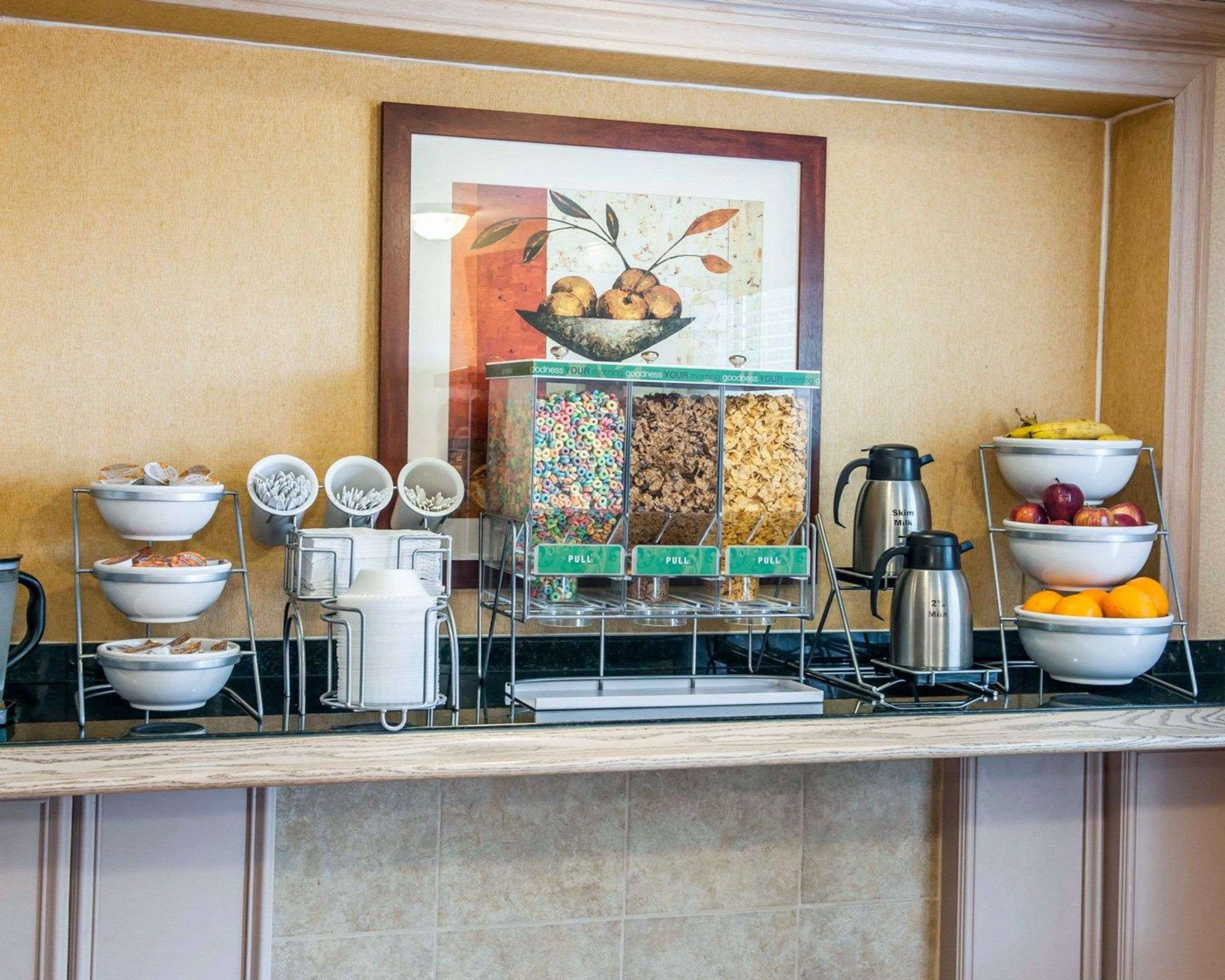 Assorted breakfast items | Comfort Suites South