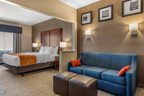 Suite - Comfort Suites Terre Haute - I-70, Exit 7