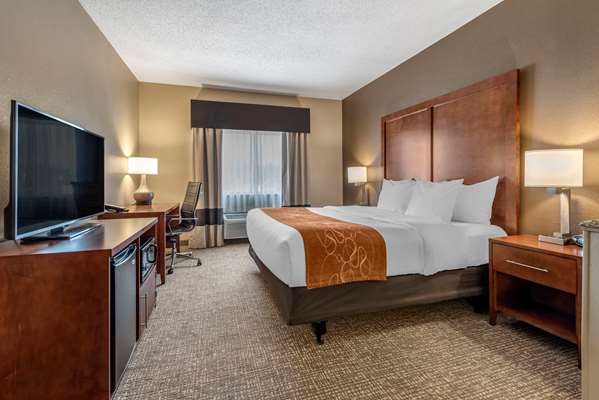 Suite - Comfort Suites Terre Haute - I-70, Exit 7