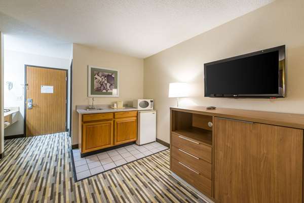  - Quality Inn Michigan City - I-94, Exit 34