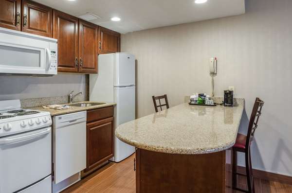 Suite - Comfort Inn & Suites West Springfield