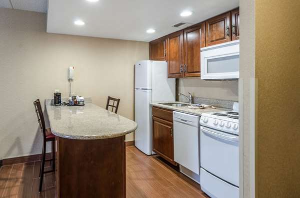 Suite - Comfort Inn & Suites West Springfield