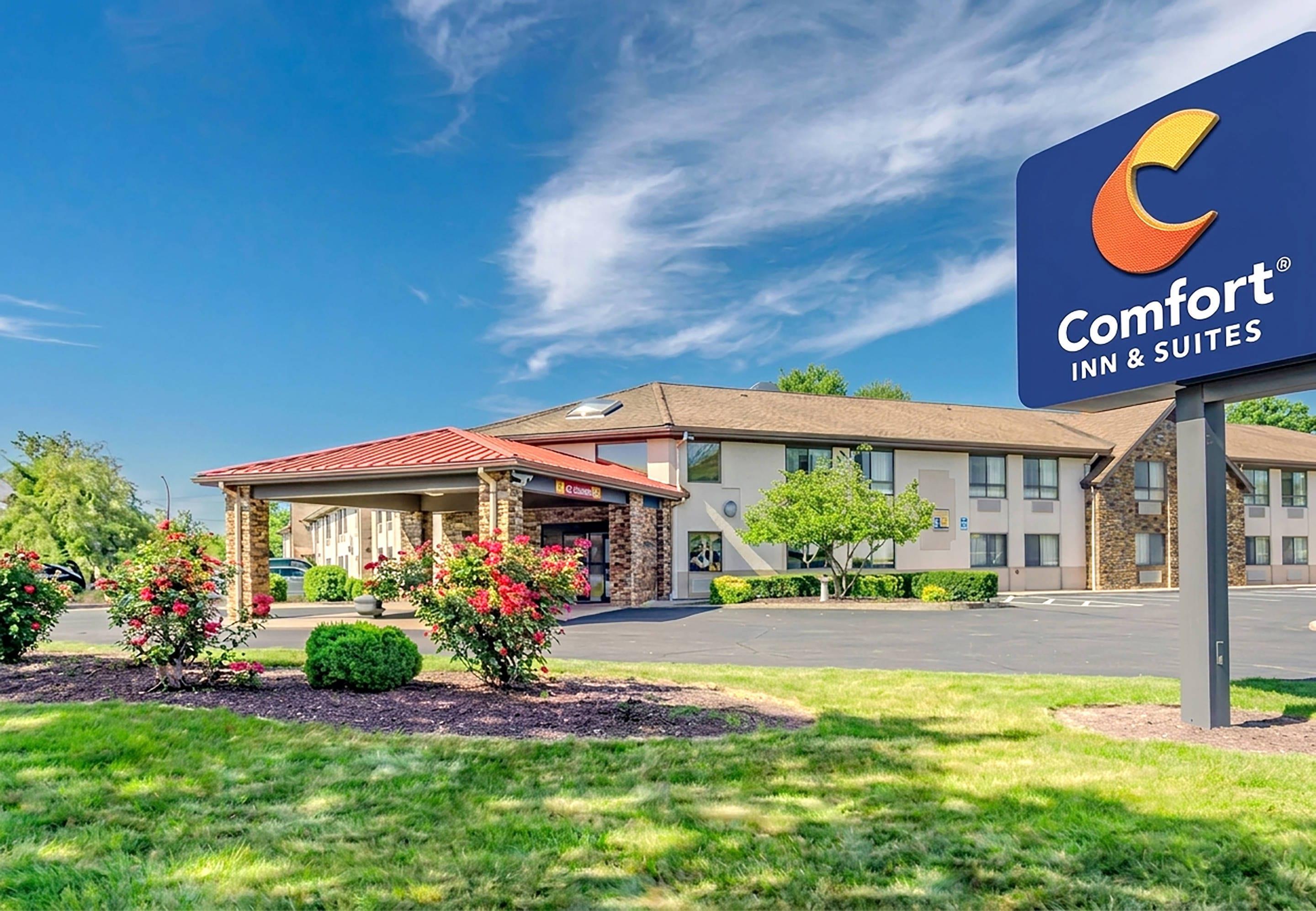Hotel exterior | Comfort Inn & Suites