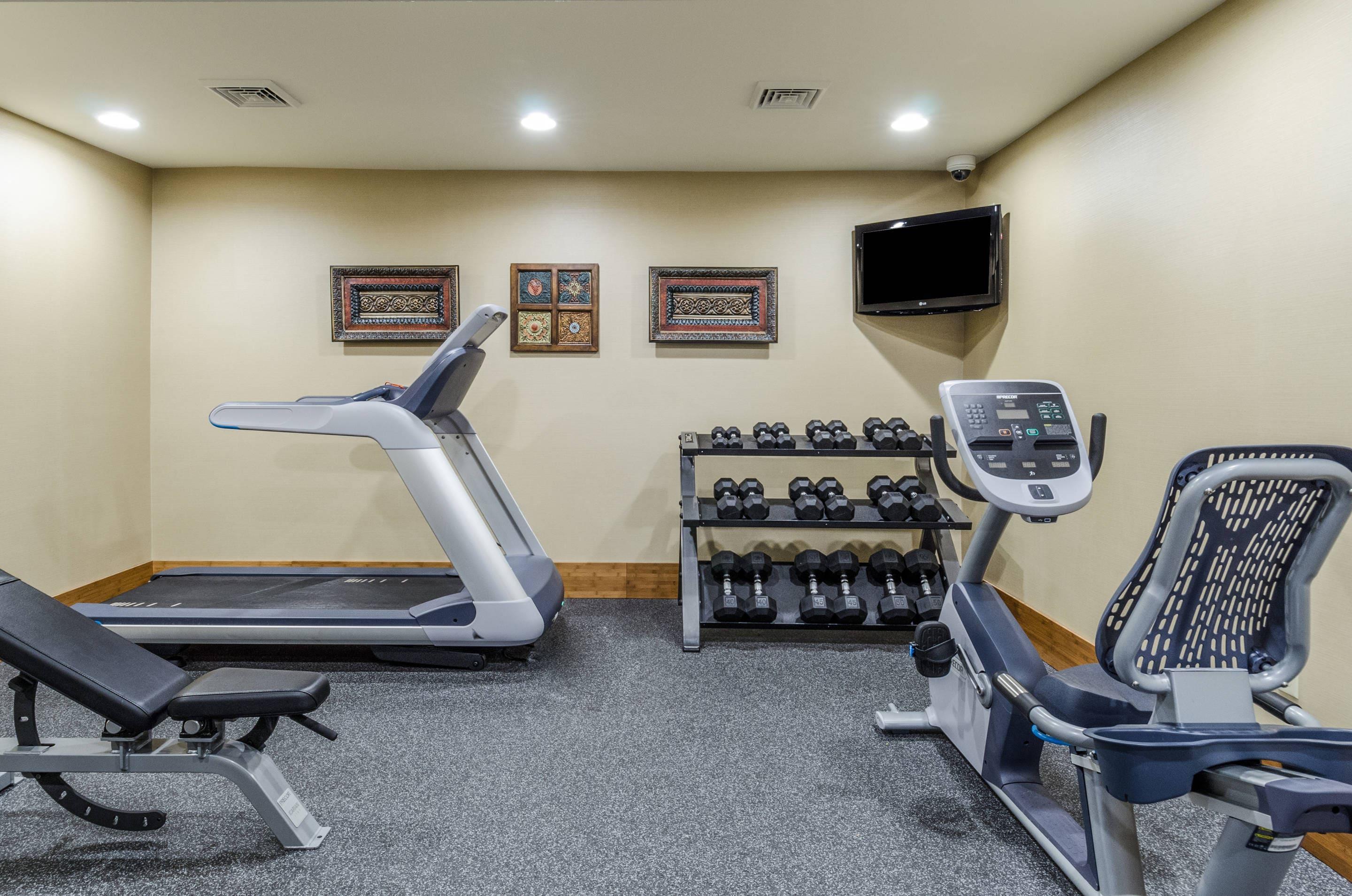 Fitness center | Comfort Inn & Suites