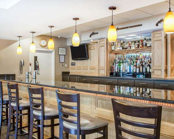 Bar - Comfort Inn & Suites Colonial Sturbridge - I-84, Exit 6