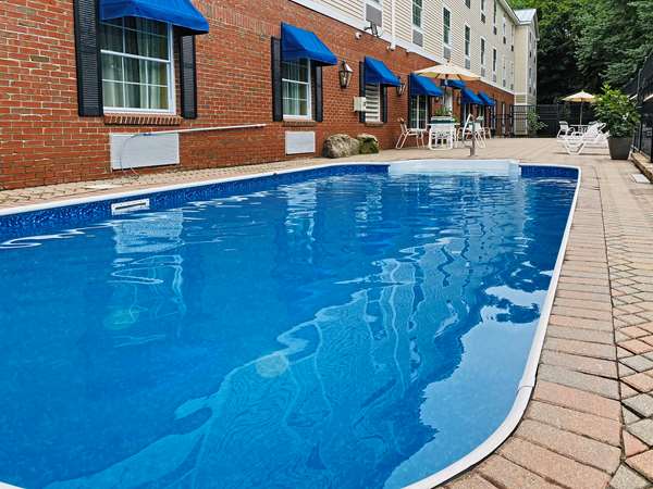 Pool - Comfort Inn & Suites Colonial Sturbridge - I-84, Exit 6