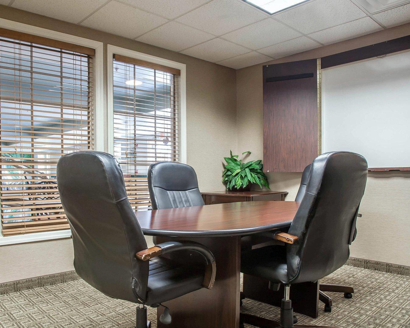 Boardroom | Comfort Inn & Suites Sturbridge - Brimfield
