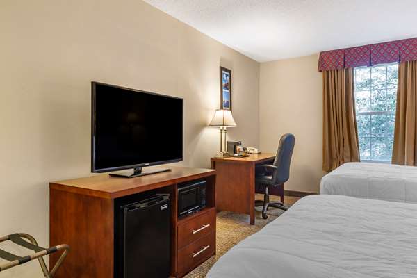  - Comfort Inn Foxborough - I-95, Exit 13A