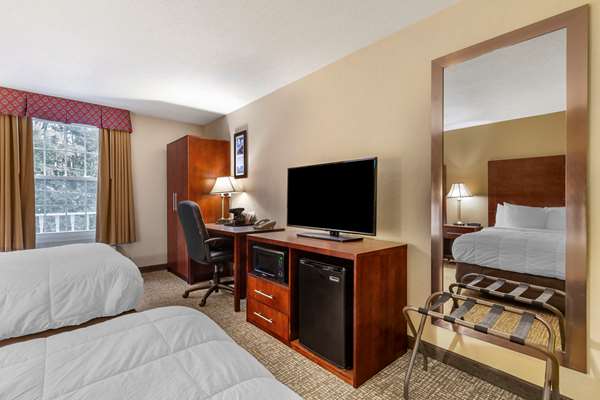  - Comfort Inn Foxborough - I-95, Exit 13A