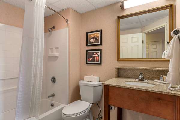  - Comfort Inn Foxborough - I-95, Exit 13A