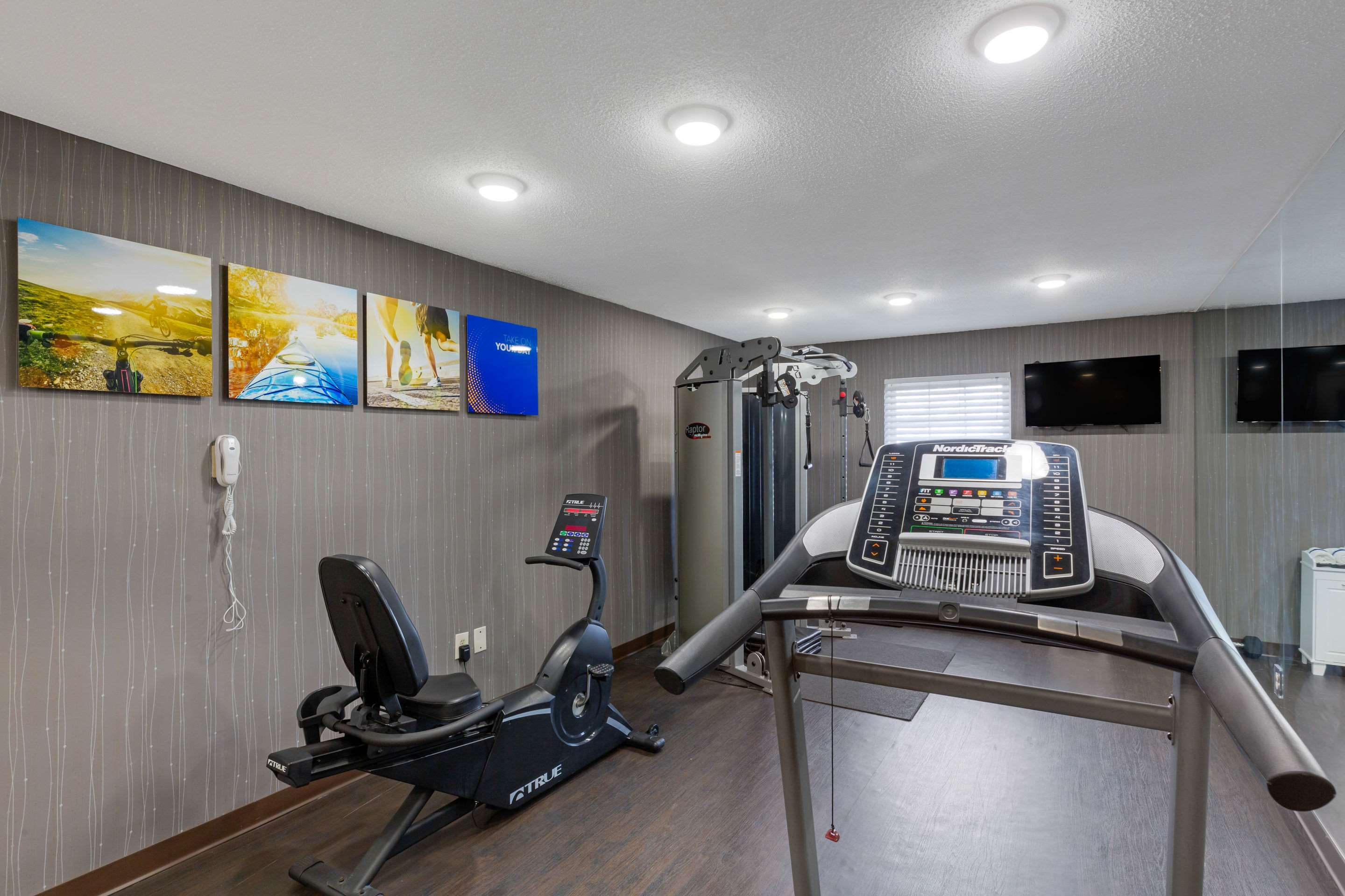 Fitness center | Comfort Inn Auburn - Worcester