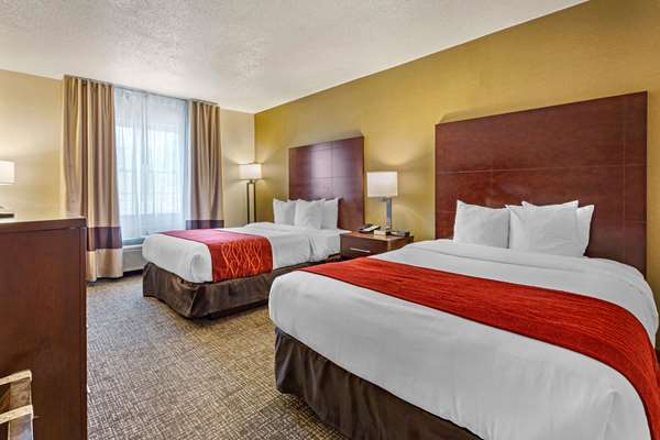  - Comfort Inn Auburn - I-290, Exit 13