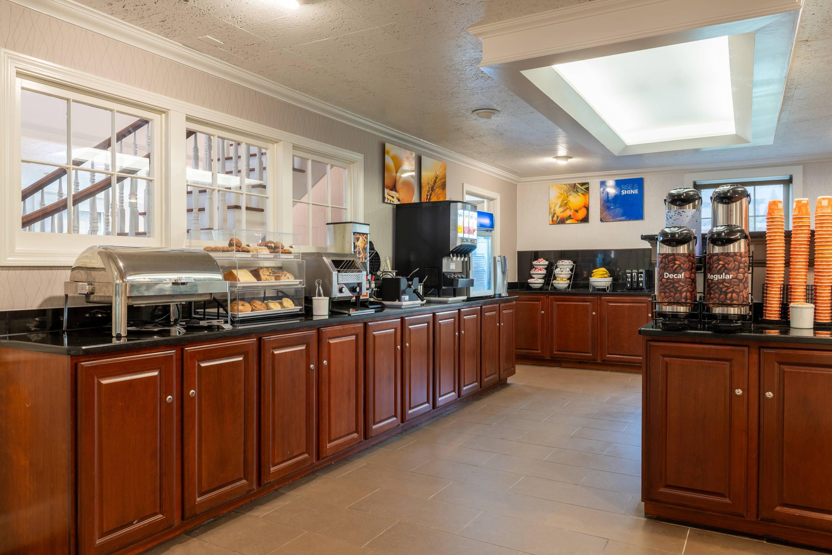 Breakfast area