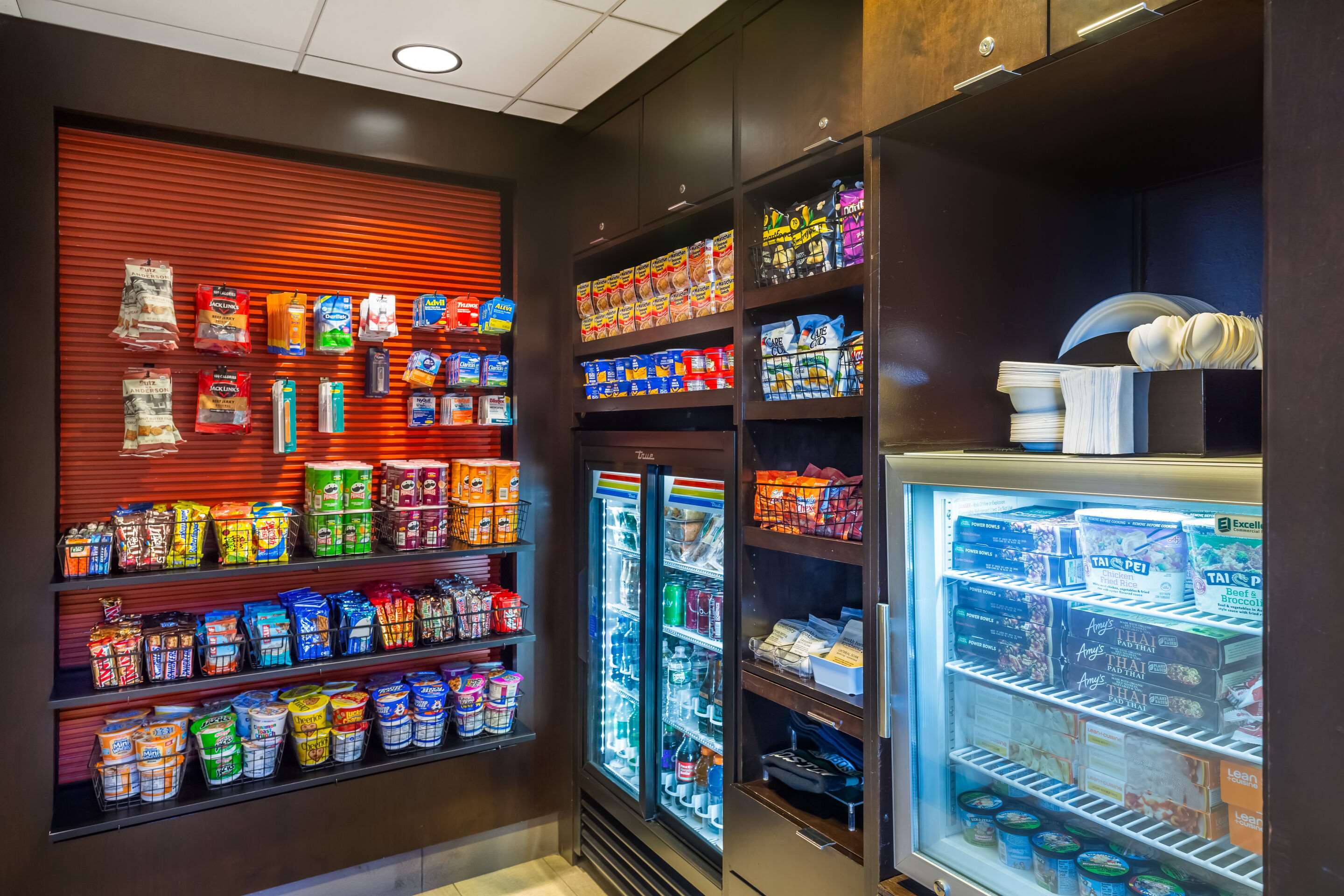 Hotel marketplace | Comfort Inn & Suites Logan International Airport
