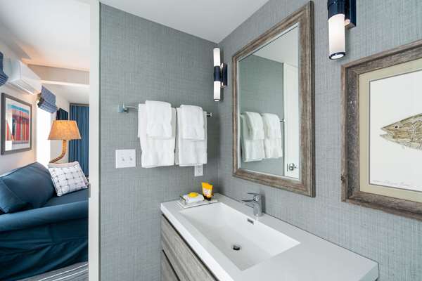  - Edgar Hotel Martha's Vineyard Edgartown