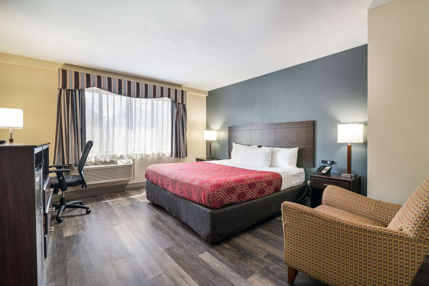 Econo Lodge Malden, MA See Discounts