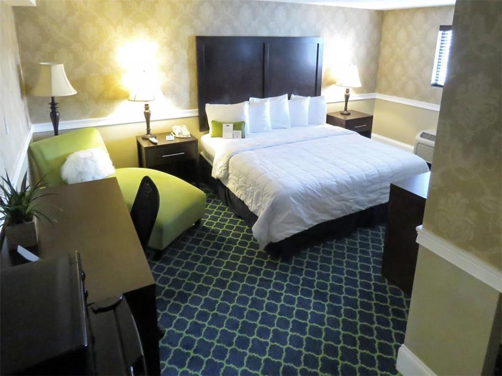 RODEWAY INN LOGAN INTERNATIONAL AIR-guestroom-Guest Room,On-Site.jpg
