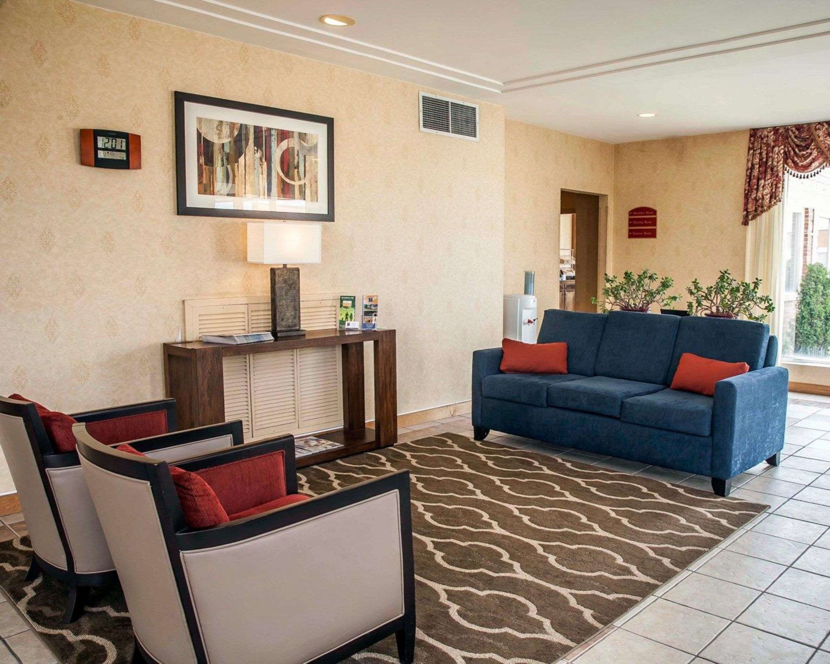 Sitting area | Quality Inn Seekonk - Providence
