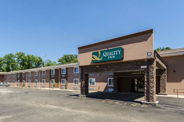 Exterior view - Quality Inn Chicopee