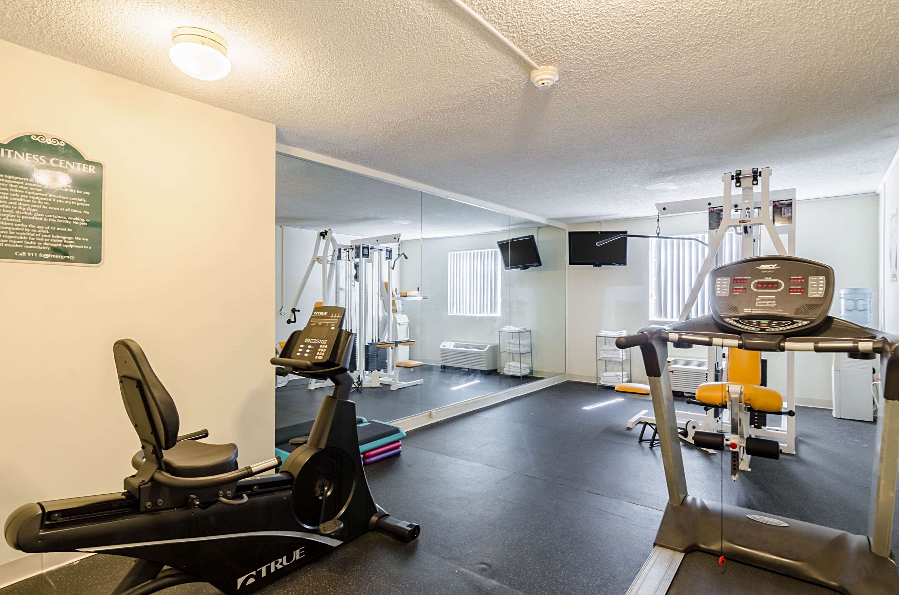 Exercise room with cardio equipment