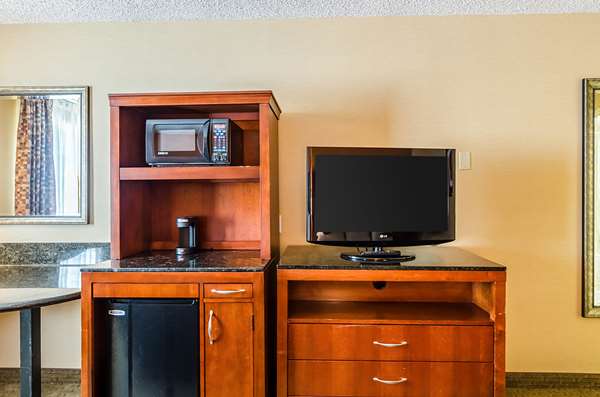  - Quality Inn Chicopee