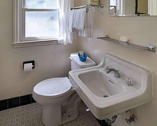  - Rodeway Inn Westminster