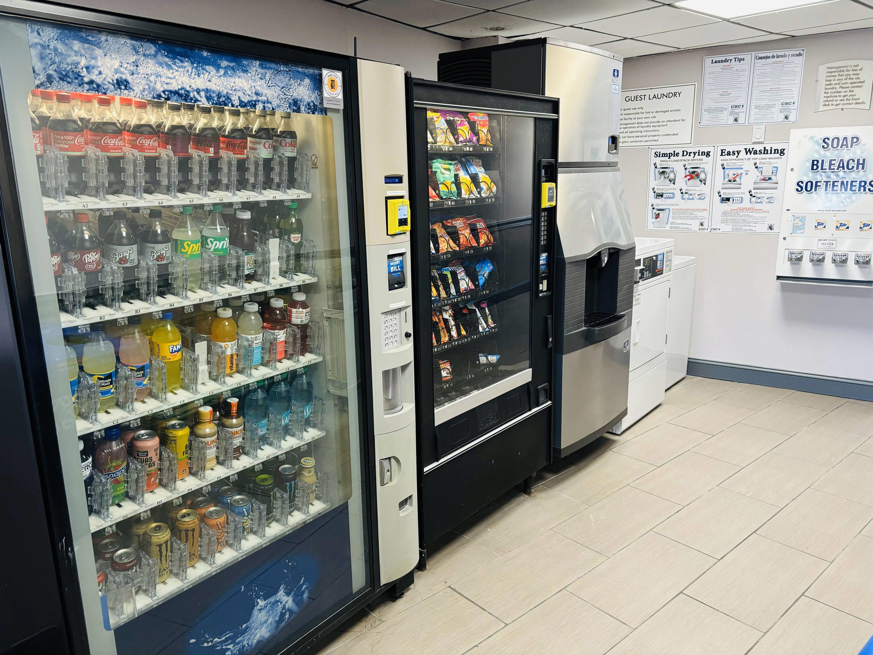 Hotel vending area | Quality Inn Raynham - Taunton