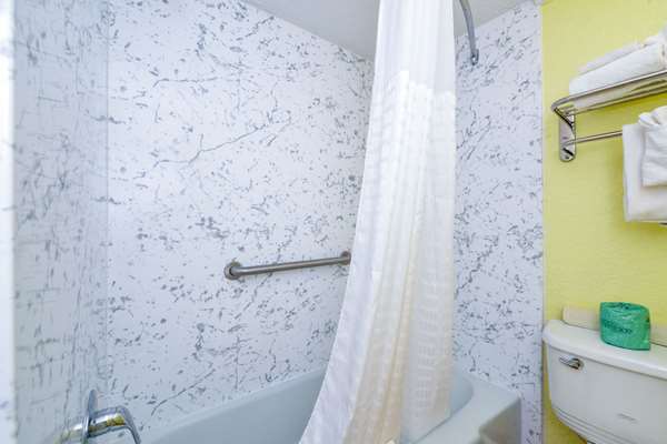 Suite - Rodeway Inn Orleans