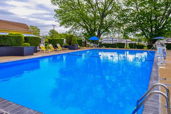 Pool - Rodeway Inn Orleans