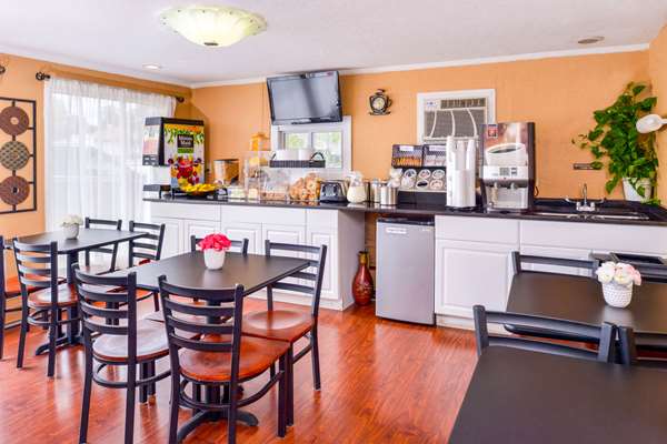 Amenities - Rodeway Inn Orleans