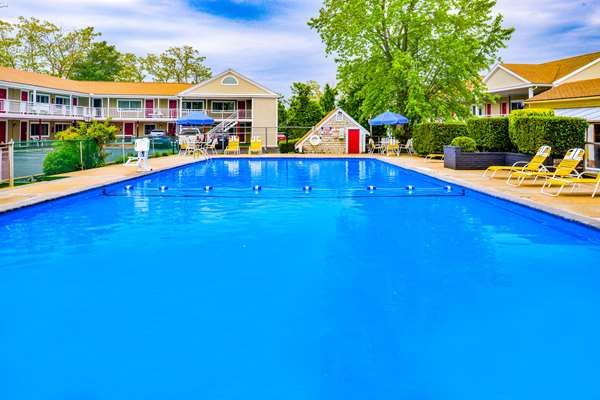 Pool - Rodeway Inn Orleans