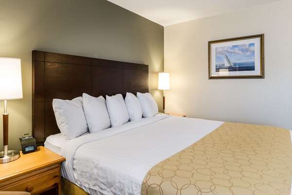  - Clarion Inn Seekonk - I-195, Exit 1