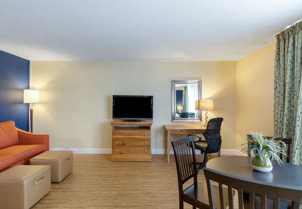 Suite - Clarion Inn Seekonk - I-195, Exit 1