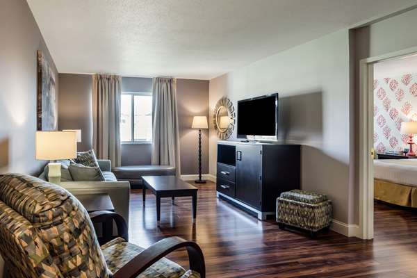 Suite - Clarion Inn Seekonk - I-195, Exit 1