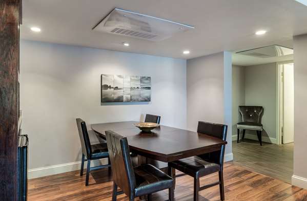 Suite - Clarion Inn Seekonk - I-195, Exit 1