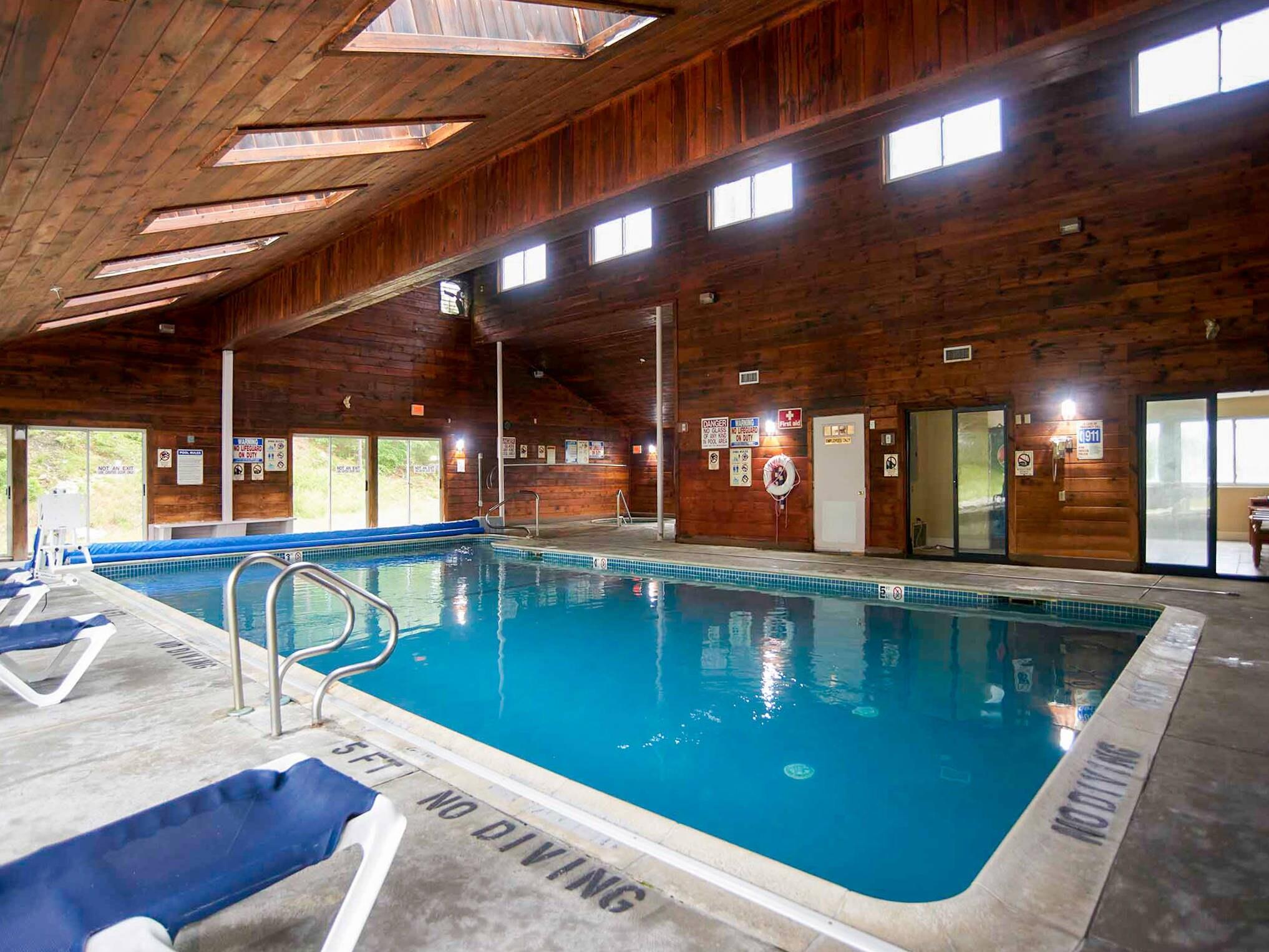 Indoor pool | Quality Inn