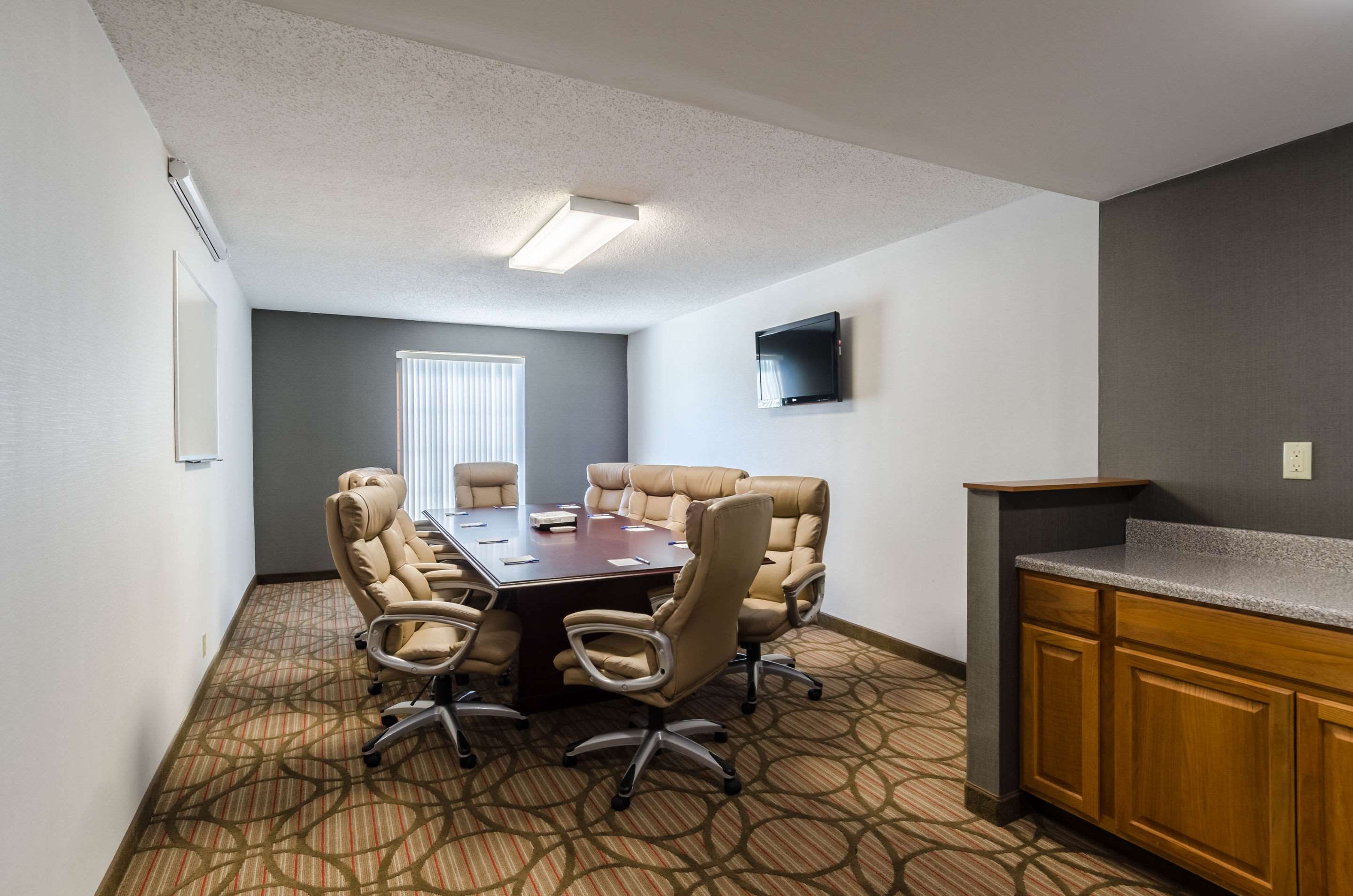 Meeting room | Comfort Inn Randolph - Boston