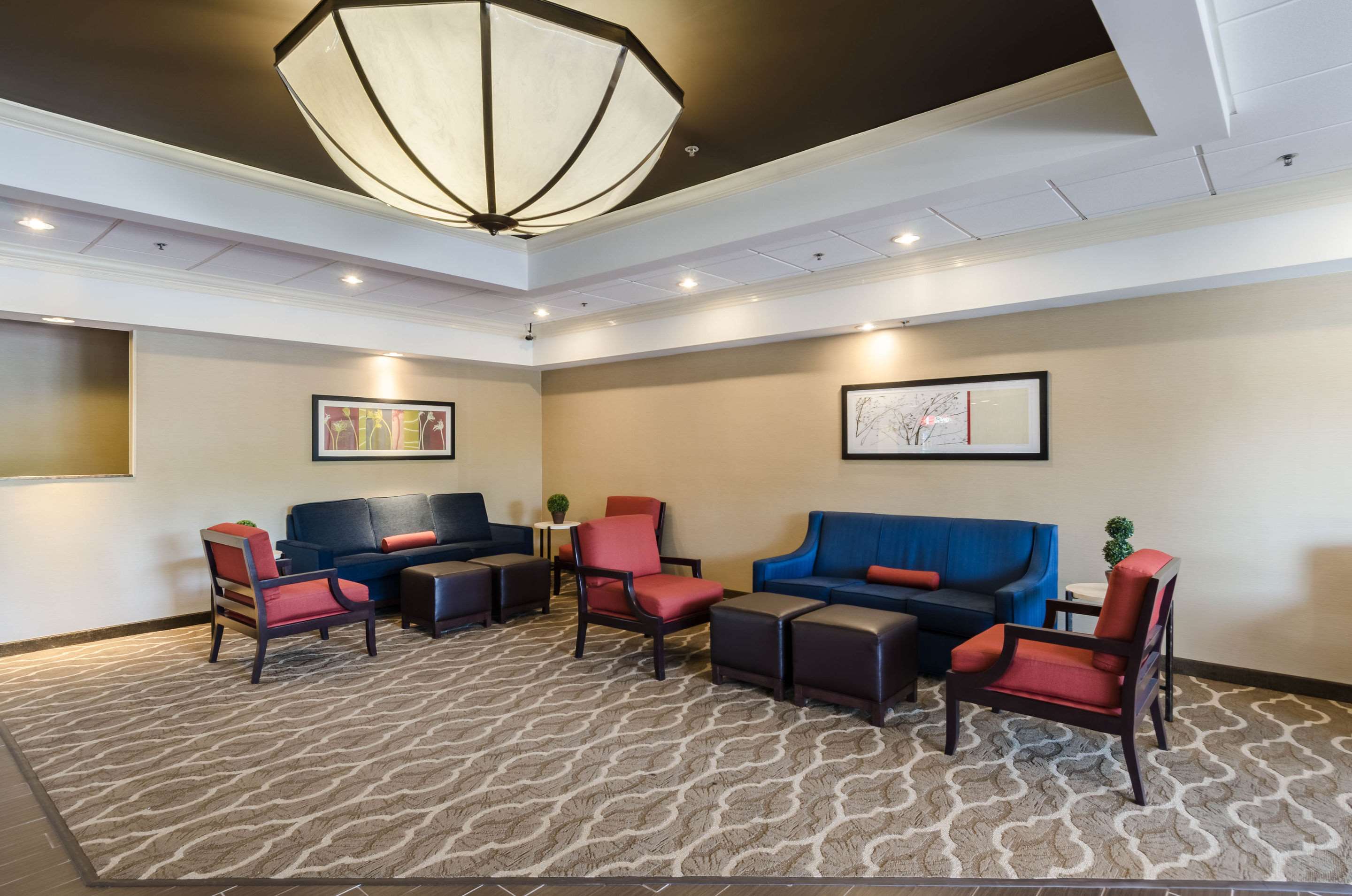 Hotel lobby | Comfort Inn Randolph - Boston