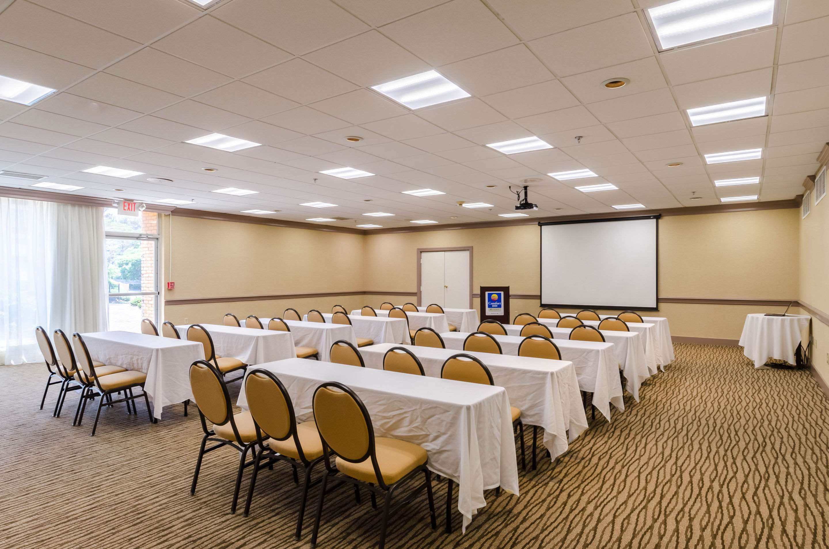 Event space | Comfort Inn Randolph - Boston
