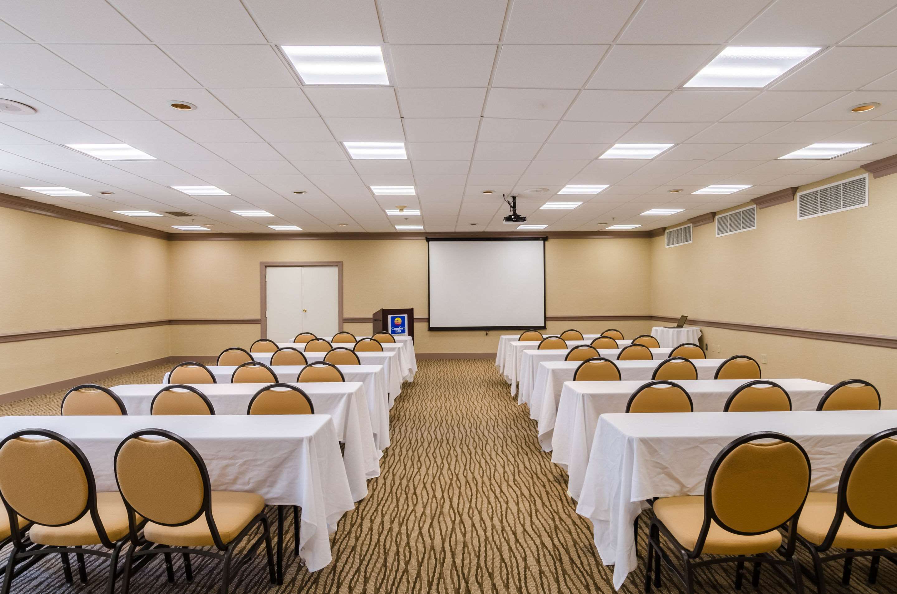 Event space | Comfort Inn Randolph - Boston